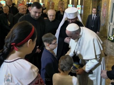 «Папа Франциск обов’язково приїде в Україну!» Зворушлива історія про діалог українського хлопчика з Папою Римським