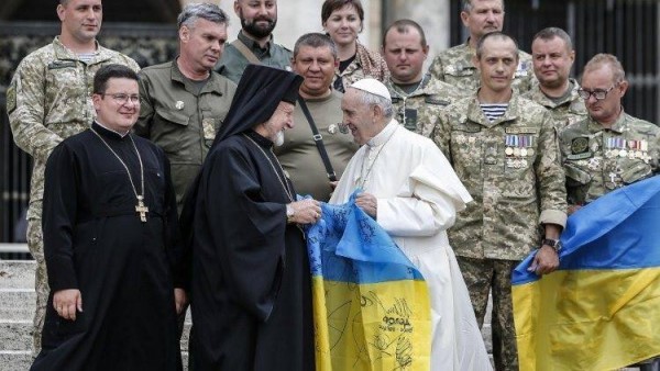 Папа і військові Папа і військові