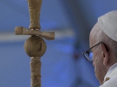  Папа молиться за загиблих в авіакатастрофі літака МАУ в Ірані