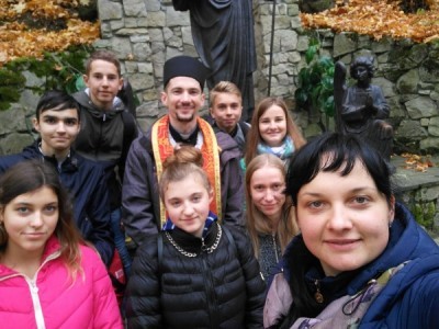 Молодь парафії відвідала відпустове місце Страдч