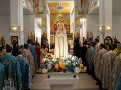 «Непорочне серце Марії, врятуй нас»: у Львові виставили для вшанування фігуру Фатімської Богородиці