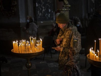 У Патріаршому соборі будуть молитися за мир в Україні і за жертви війни та пандемії