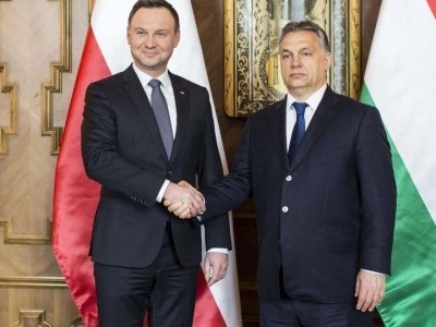Угорщина та Польща заблокували бюджет Євросоюзу на 7 років за каральні санкції за відмову розширювати привілеї ЛГБТ