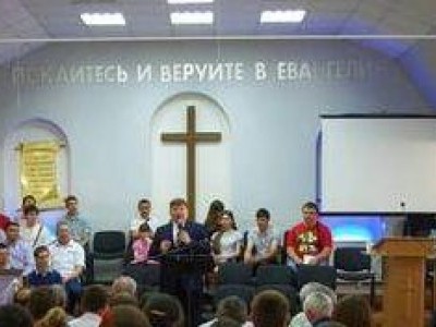 Гоніння на християн і захоплення церков на сході України тривають